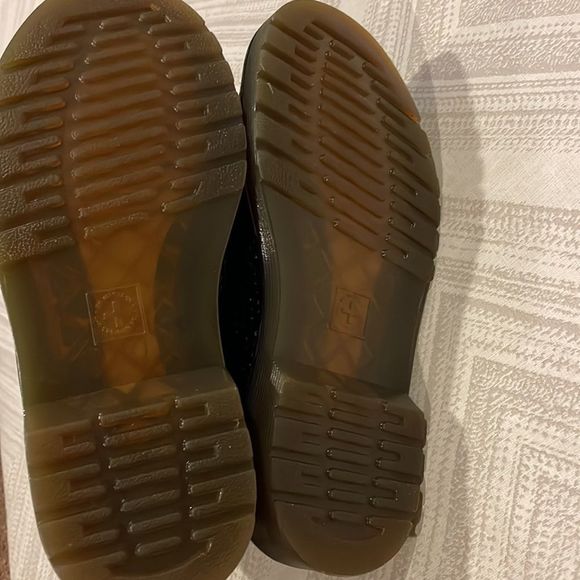 Dr. Martens Azc Waic Girls Scaled Texture Iridescent Accent Black Boots - Picture 8 of 9